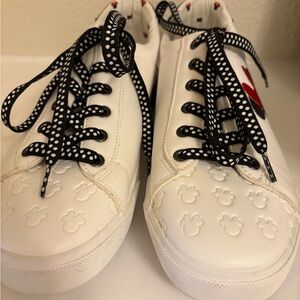 Disney x Ground Up Women’s Minnie Mouse White Sneakers Heart & Polka Dot Detail